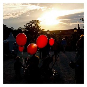 1. Platz des Halbjahreswettbewerbs 2008 von Manfred Wandel "Red Balloons"